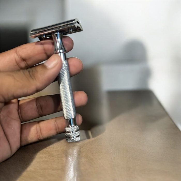 Premium Double Edge Safety Razor – Smooth, Close & Comfortable Shave - Image 2